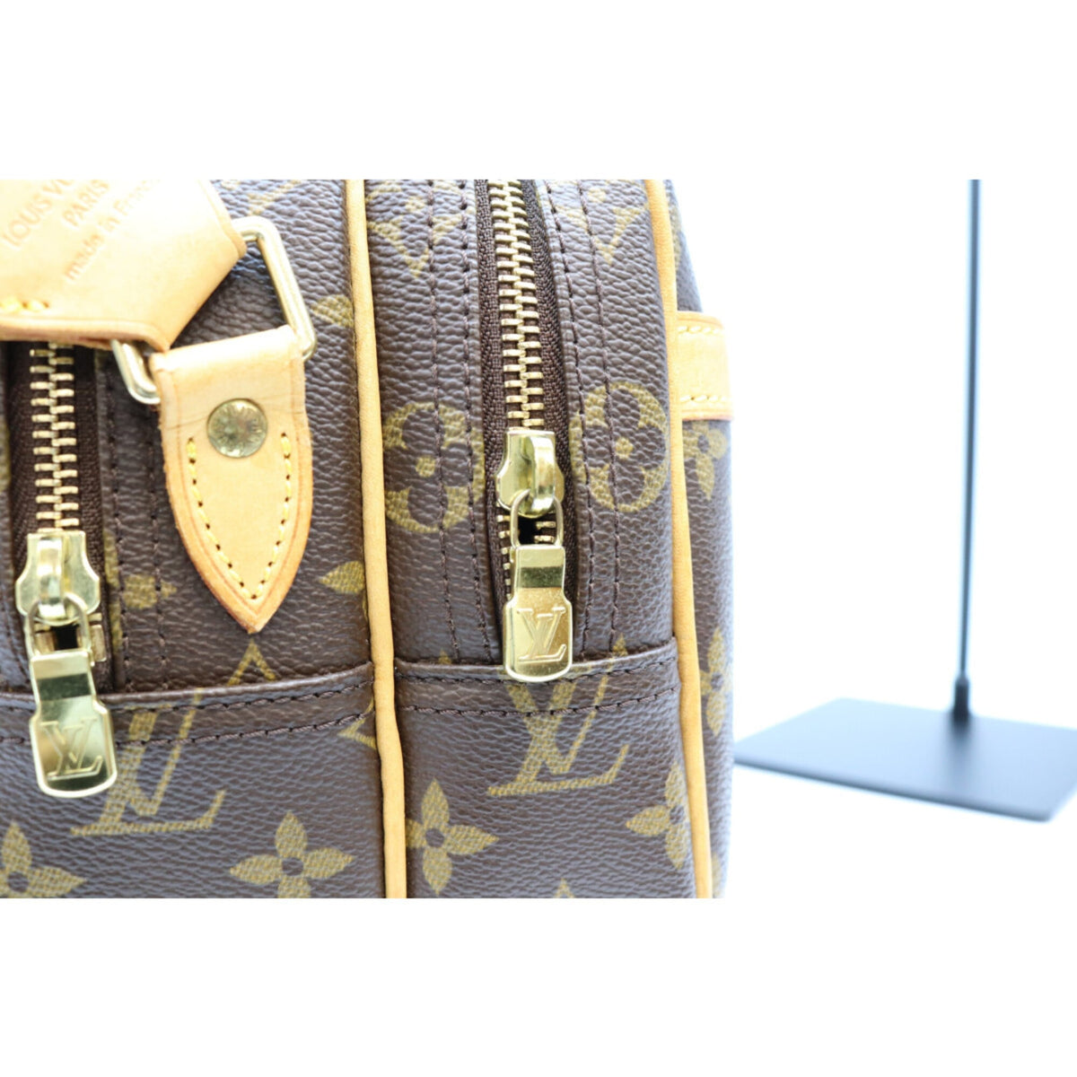 Louis Vuitton Brown Monogram Shoulder Bag (Pre-Owned)