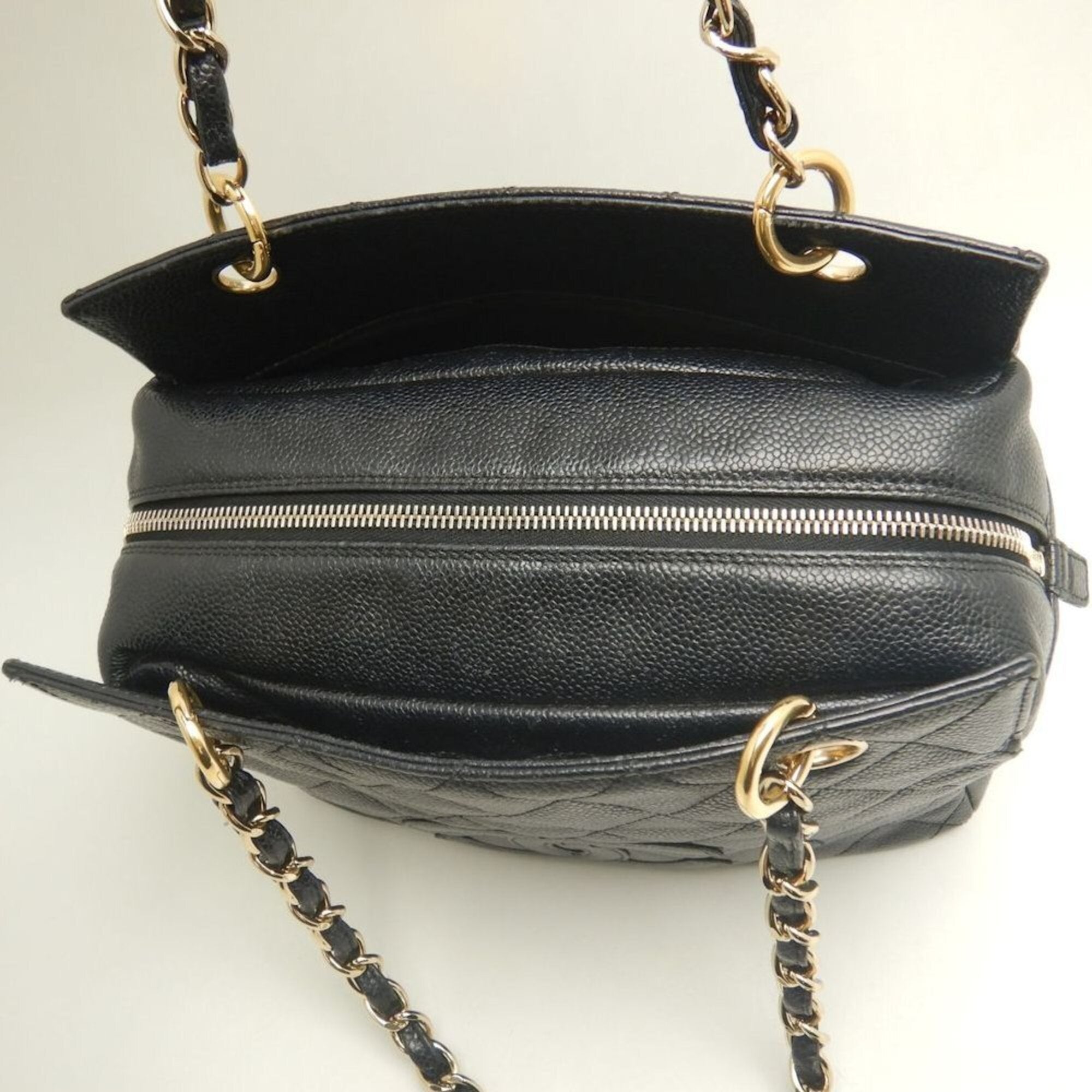 Chanel Matelasse Black Grained Calfskin Tote Bag (Pre-Owned)