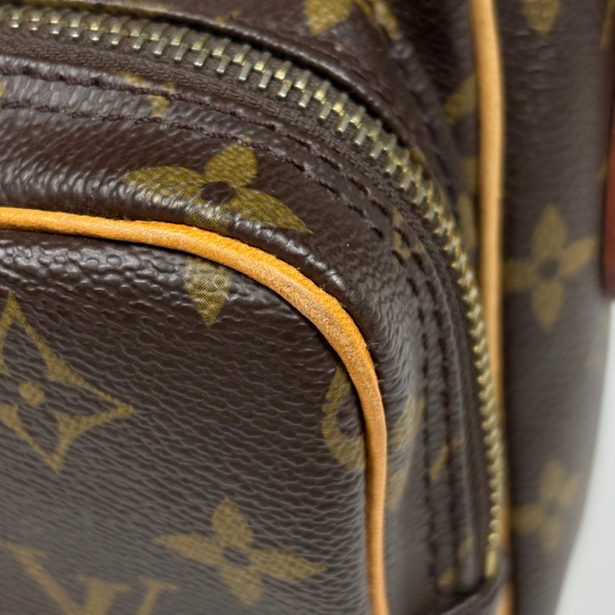 Louis Vuitton Brown Monogram Shoulder Bag (Pre-Owned)