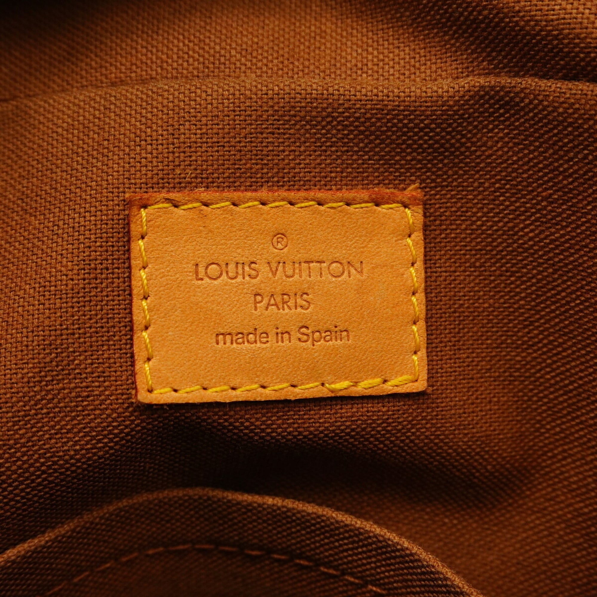 Louis Vuitton Brown Handbag (Pre-Owned)