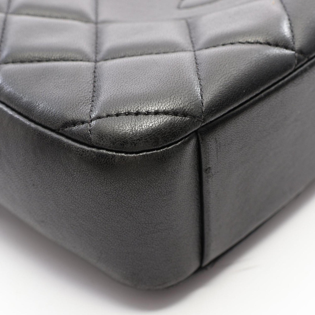 Chanel Black Leather Handbag Shoulder Bag (Pre-Owned)