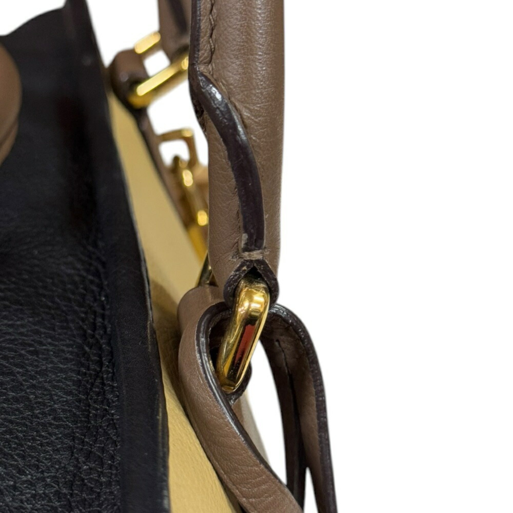 Loewe Beige Black Leather Handbag (Pre-Owned)