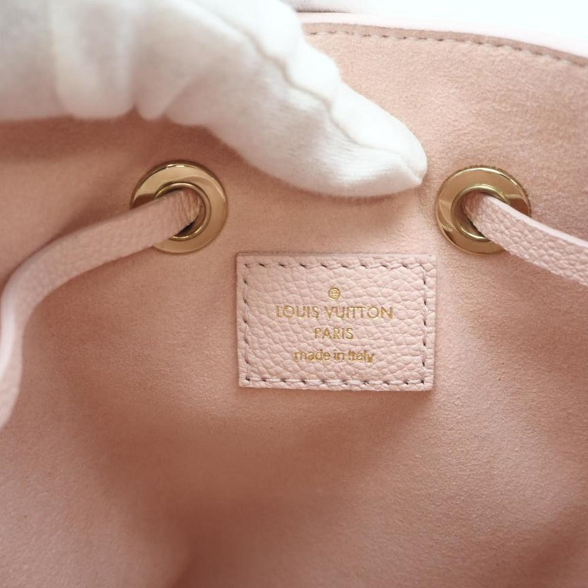 Louis Vuitton Opal Pink Leather Shoulder Bag (Pre-Owned)