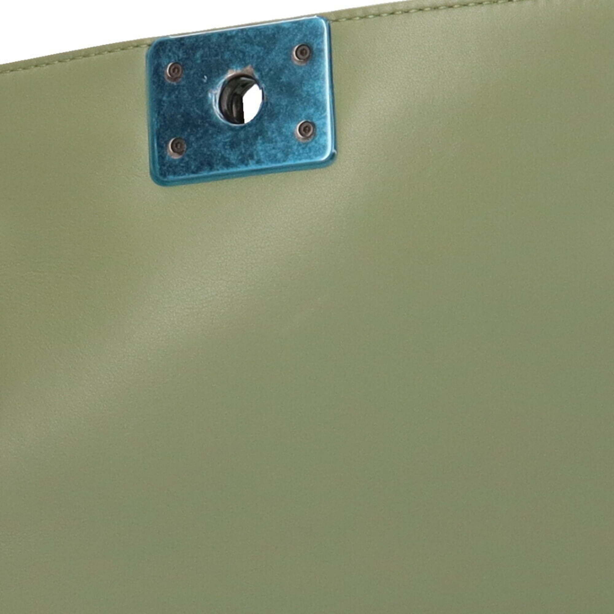 Chanel Green Leather Shoulder Bag (Pre-Owned)