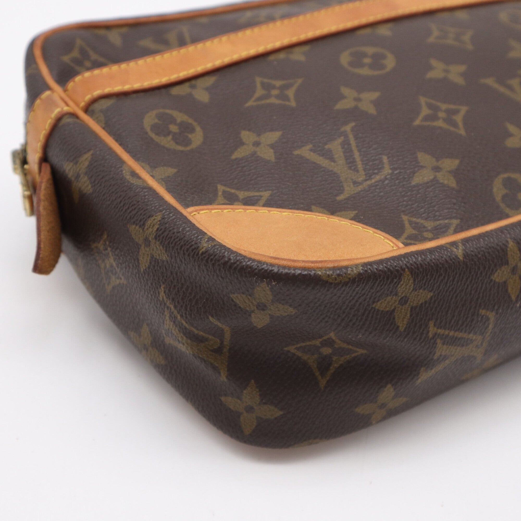 Louis Vuitton Monogram Beige Brown Coated Canvas Leather Clutch Bag (Pre-Owned)