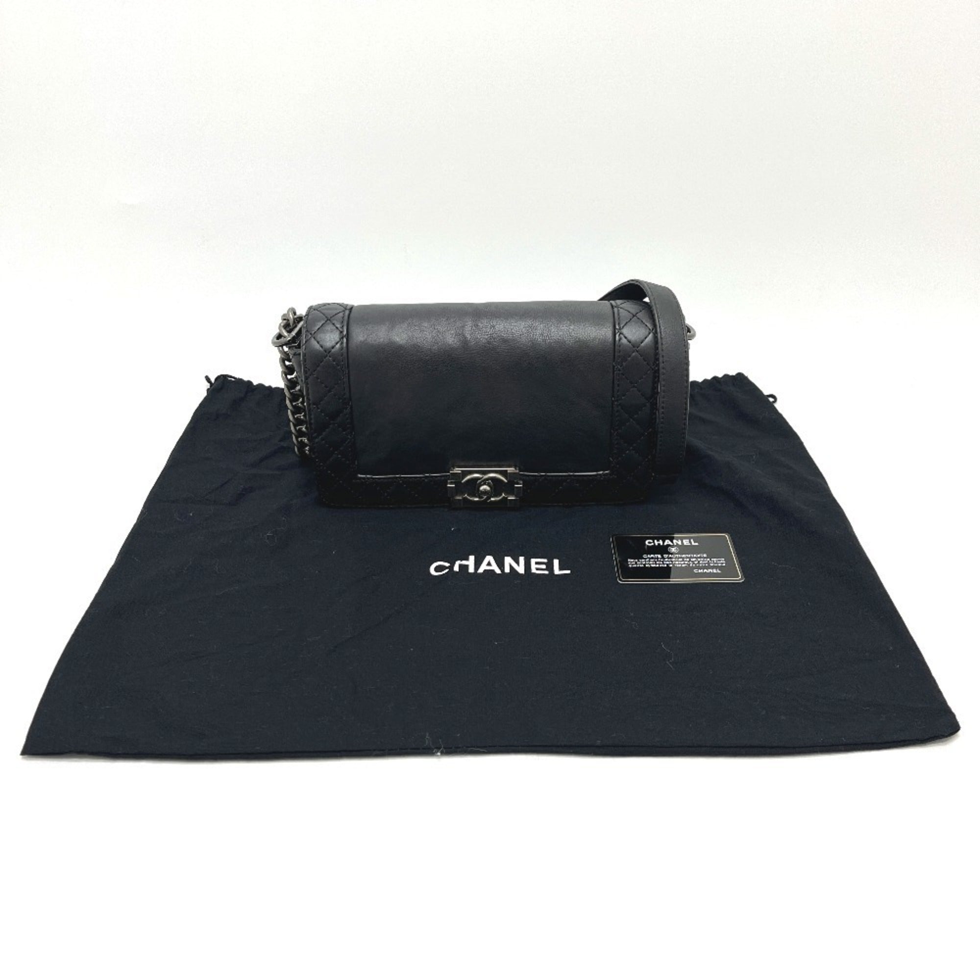 Chanel Boy Chanel Black Leather Shoulder Bag (Pre-Owned)
