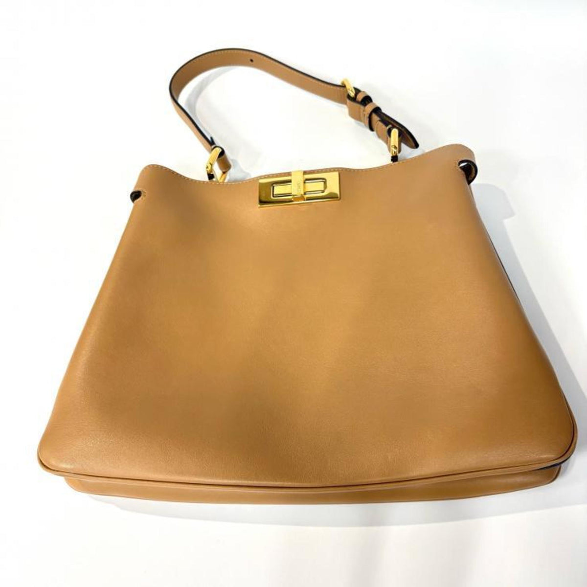 Fendi Beige Leather Handbag (Pre-Owned)