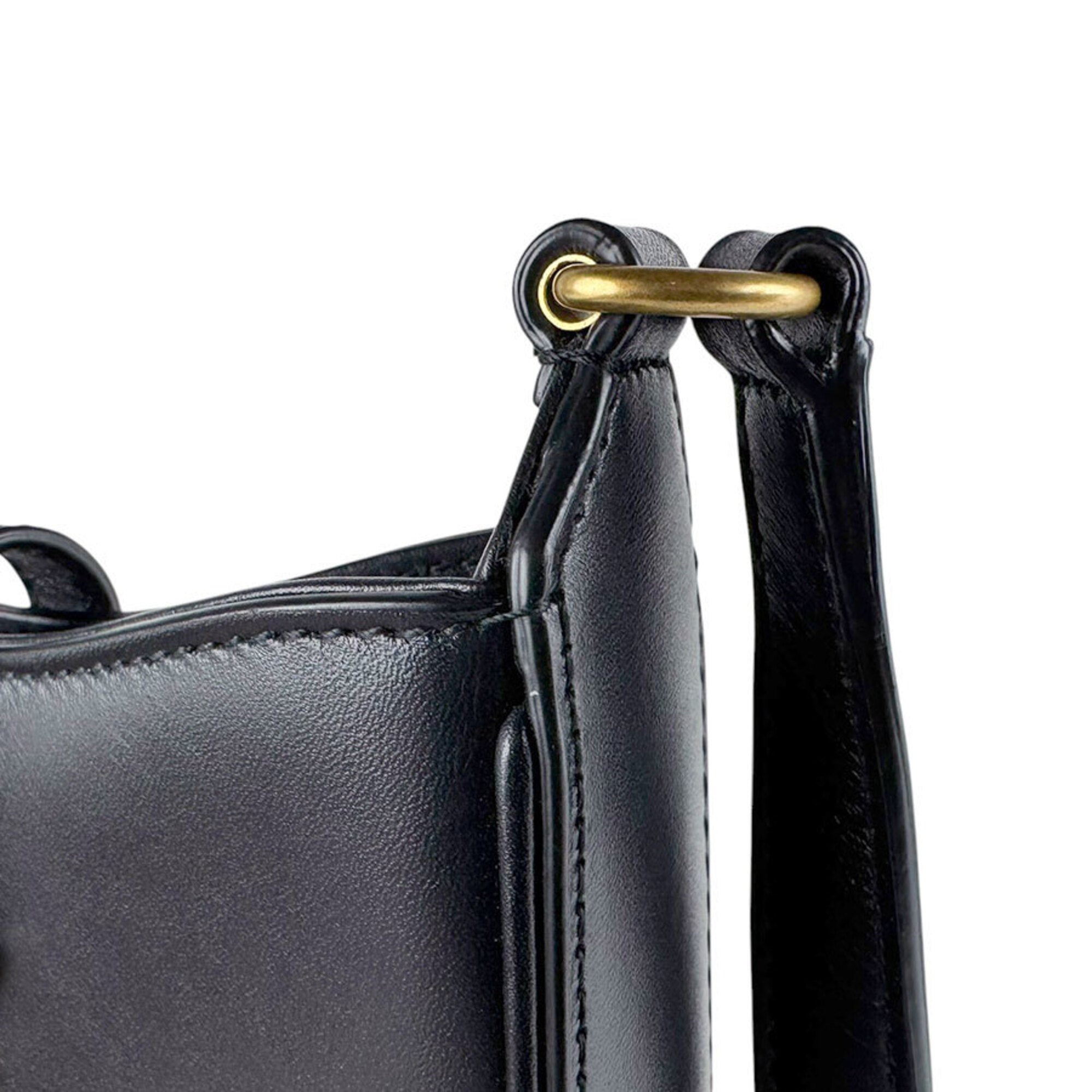 Saint Laurent Black Leather Shoulder Bag (Pre-Owned)