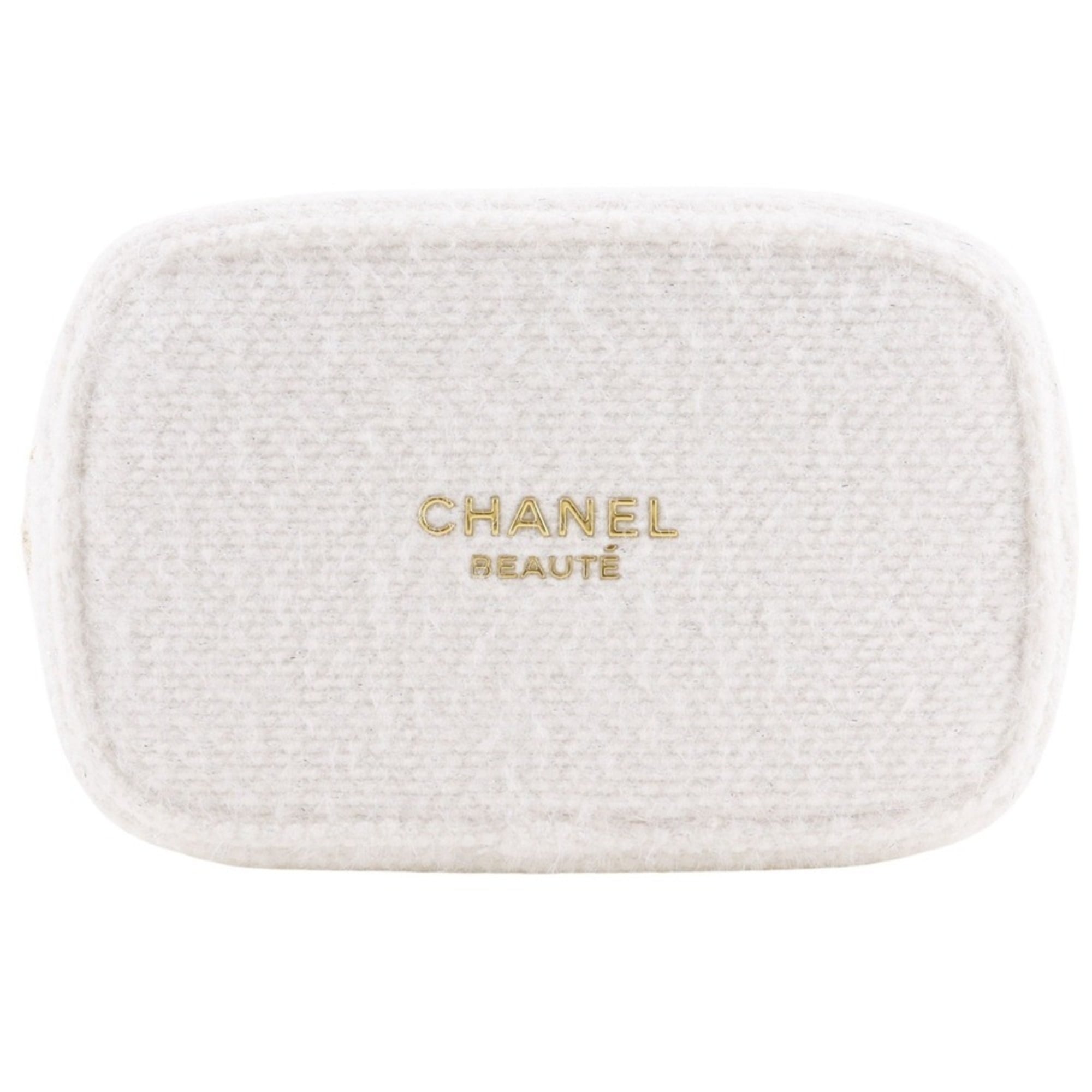 Chanel White Tweed Pouch (Pre-Owned)