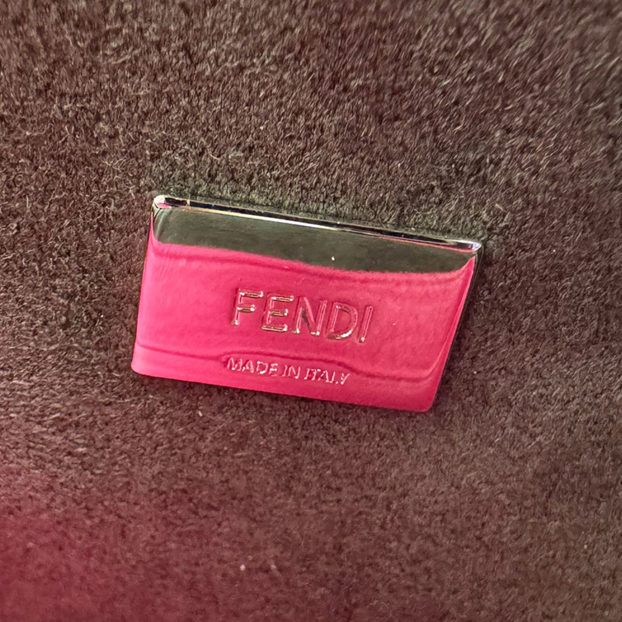 Fendi Pink Leather Shoulder Bag (Pre-Owned)