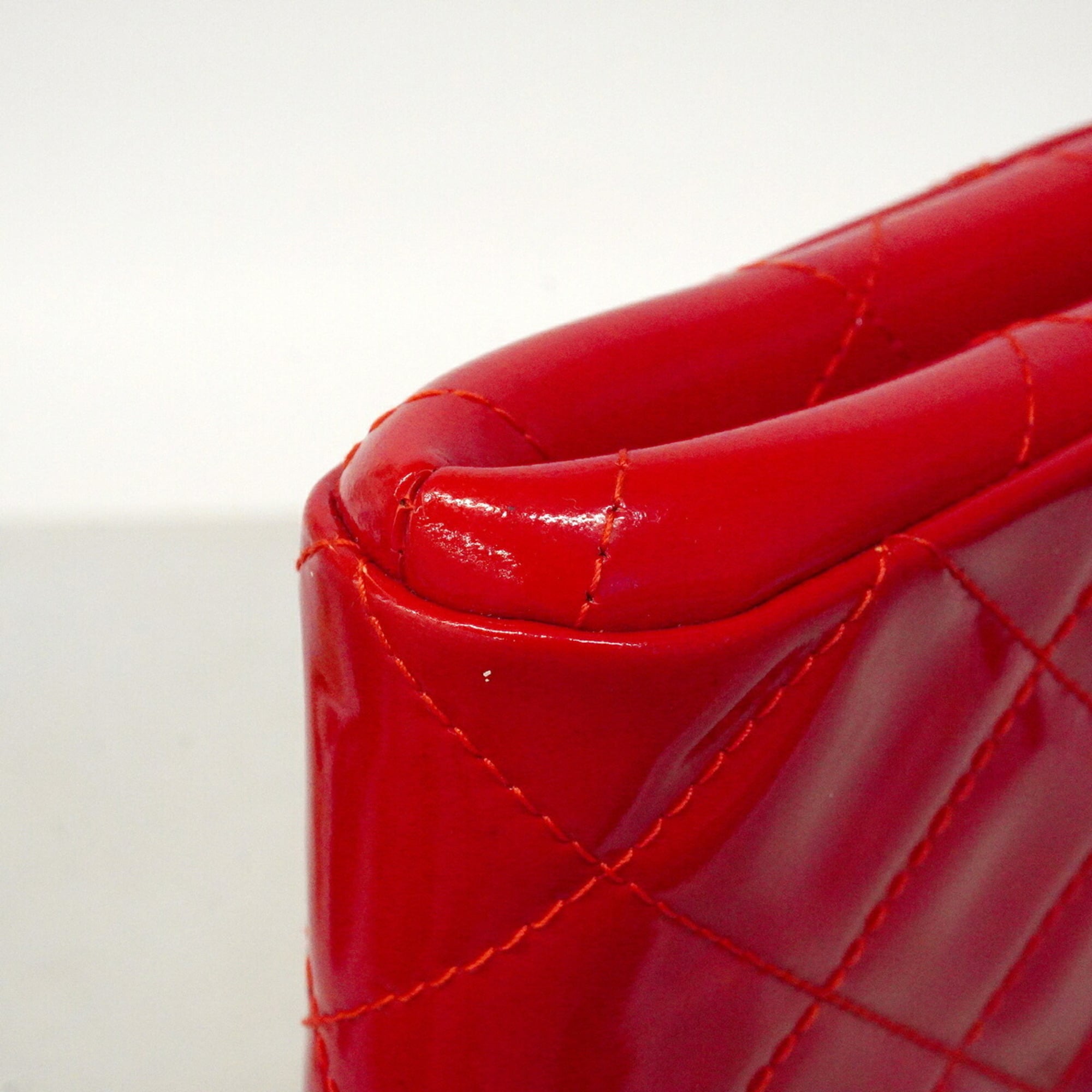 Chanel Red Color Patent Leather Shoulder Bag (Pre-Owned)