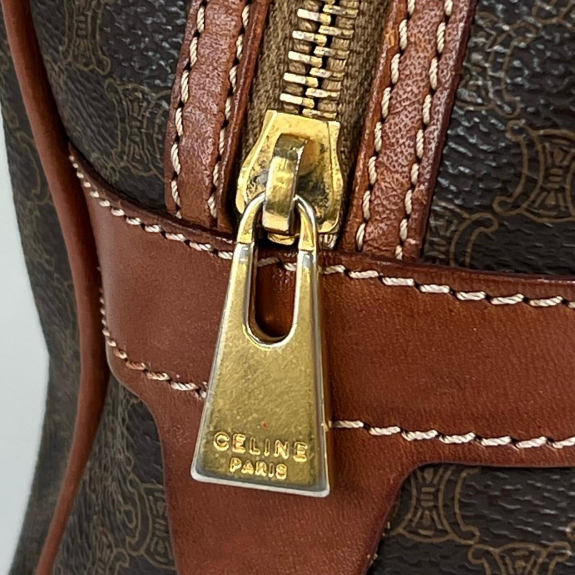 Celine Brown Leather Shoulder Bag (Pre-Owned)