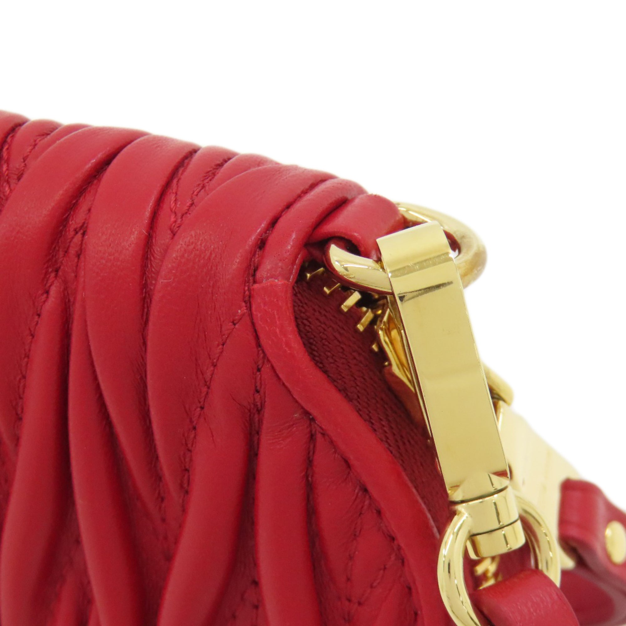 Miu Miu Red Color Leather Pouch (Pre-Owned)
