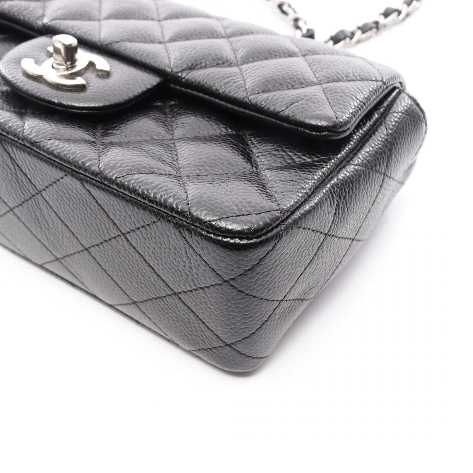 Chanel Black Grained Calfskin Handbag Shoulder Bag (Pre-Owned)