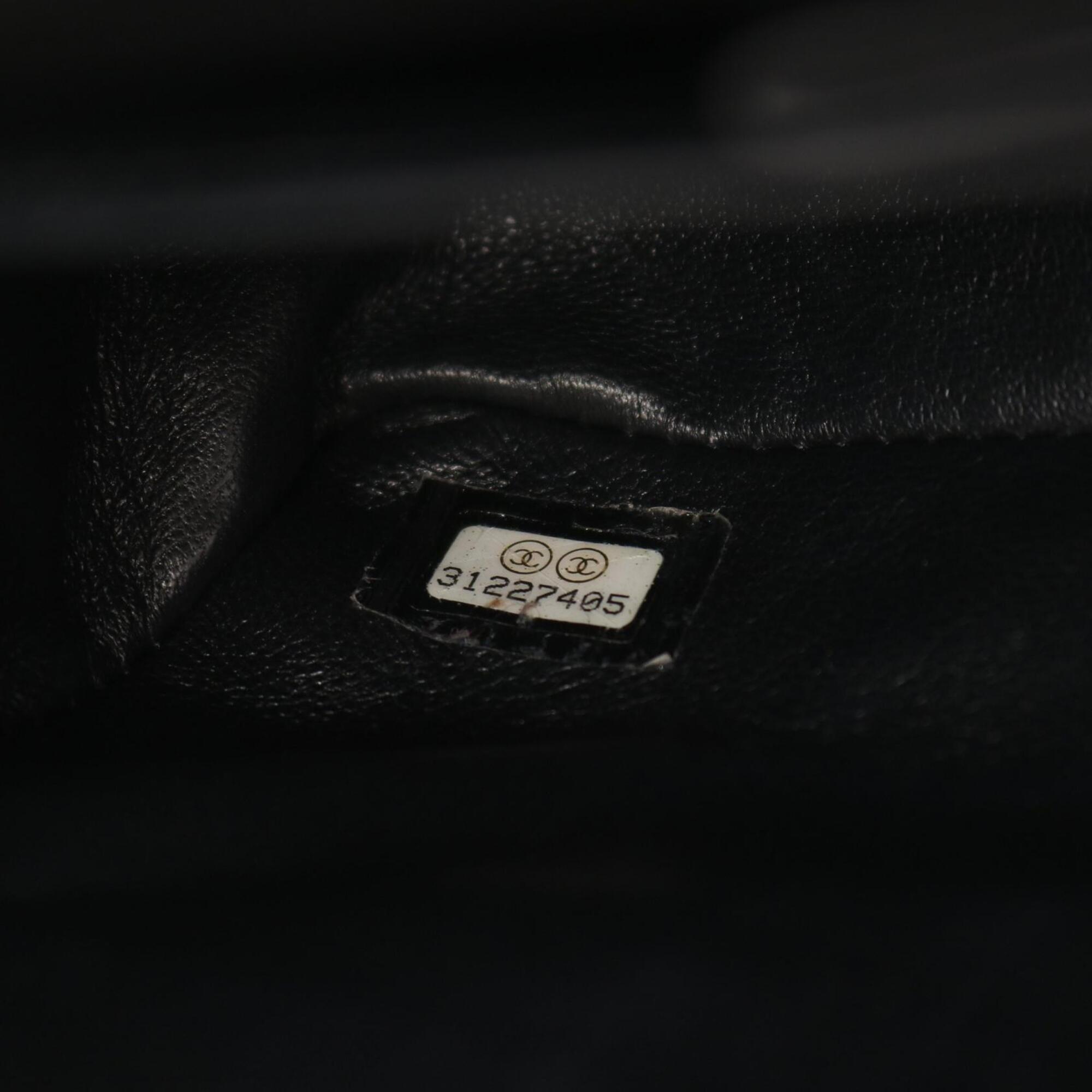 Chanel Black Grained Calfskin Handbag Shoulder Bag (Pre-Owned)