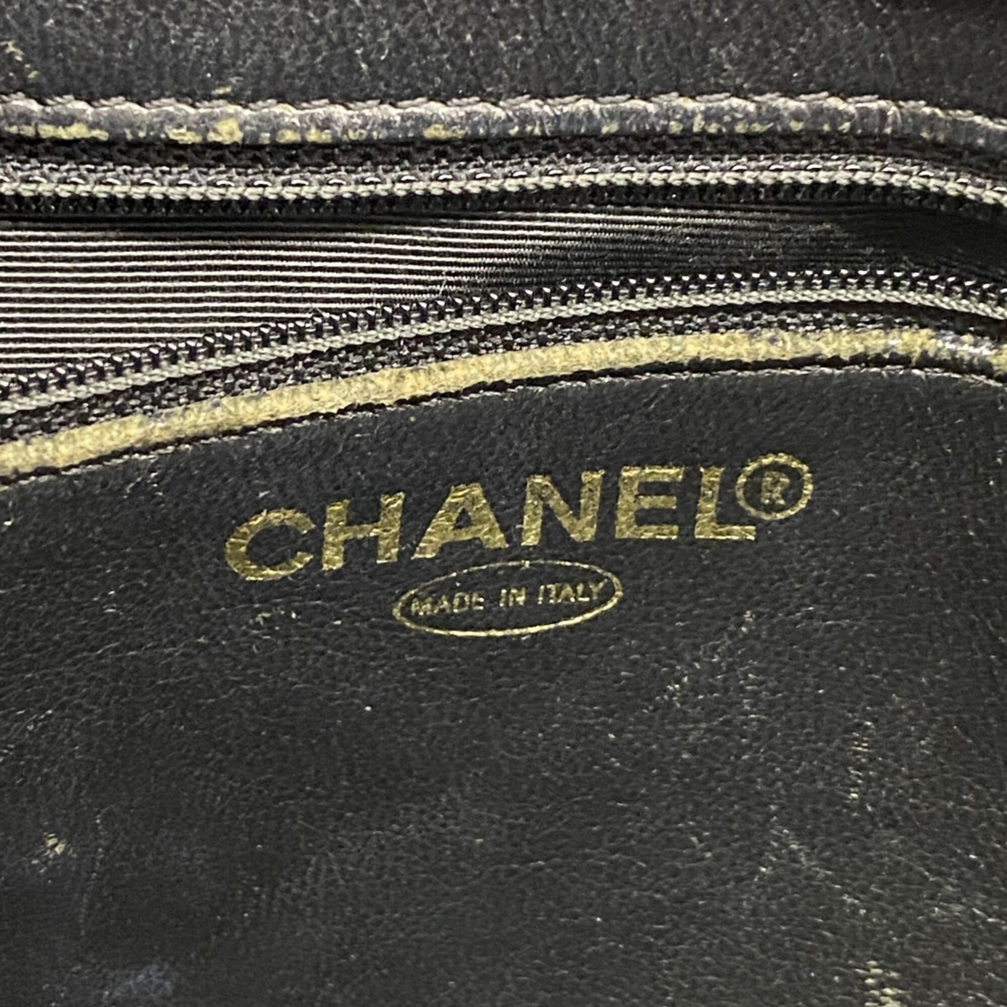 Chanel Black Grained Calfskin Tote Bag (Pre-Owned)