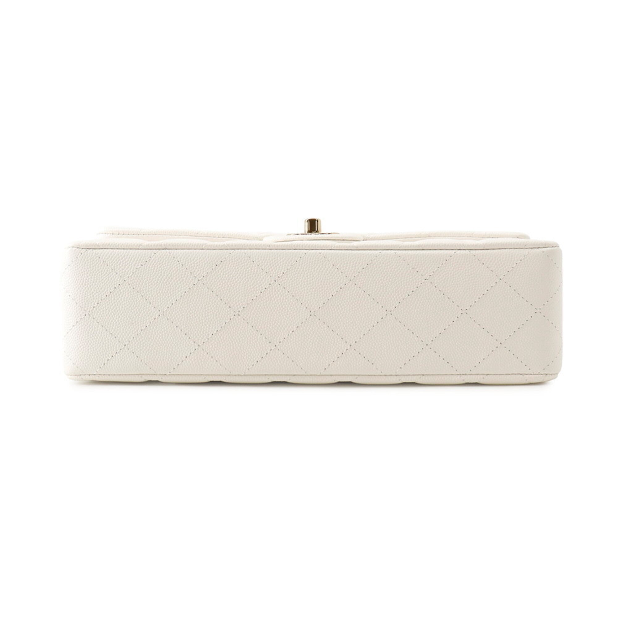 Chanel Matelasse White Grained Calfskin Handbag Shoulder Bag (Pre-Owned)