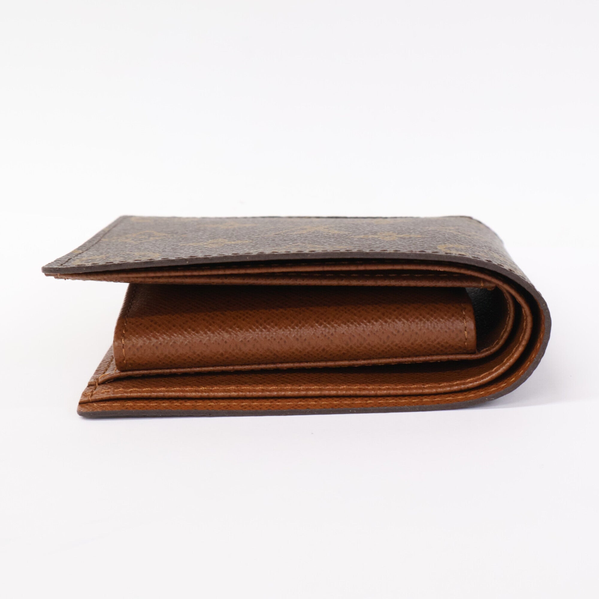 Louis Vuitton Monogram Monogram Wallet (Bi-Fold) (Pre-Owned)