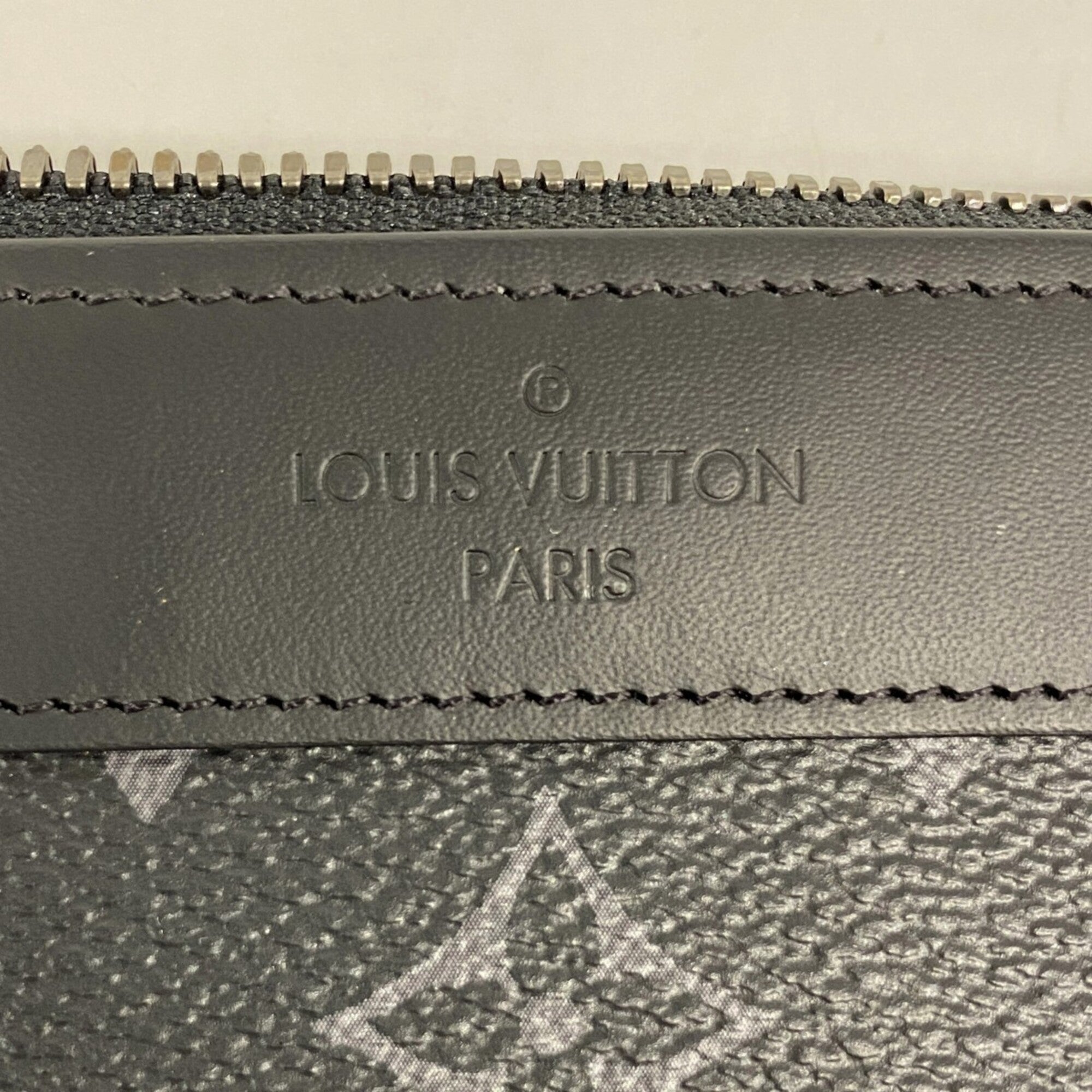 Louis Vuitton Black Pouch (Pre-Owned)