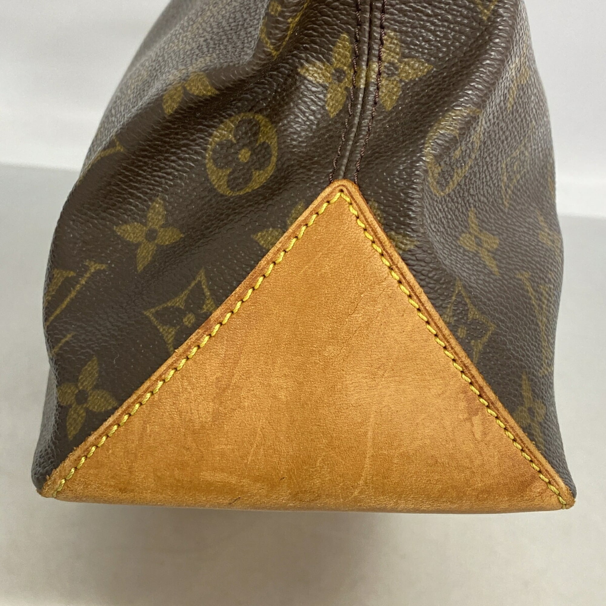 Louis Vuitton Brown Tote Bag (Pre-Owned)
