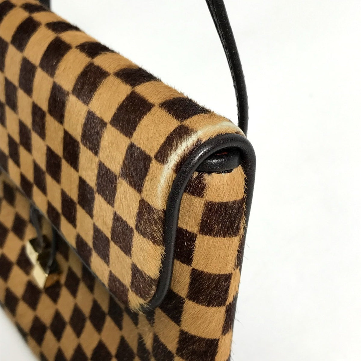Louis Vuitton Brown Leather Pochette Shoulder Bag (Pre-Owned)