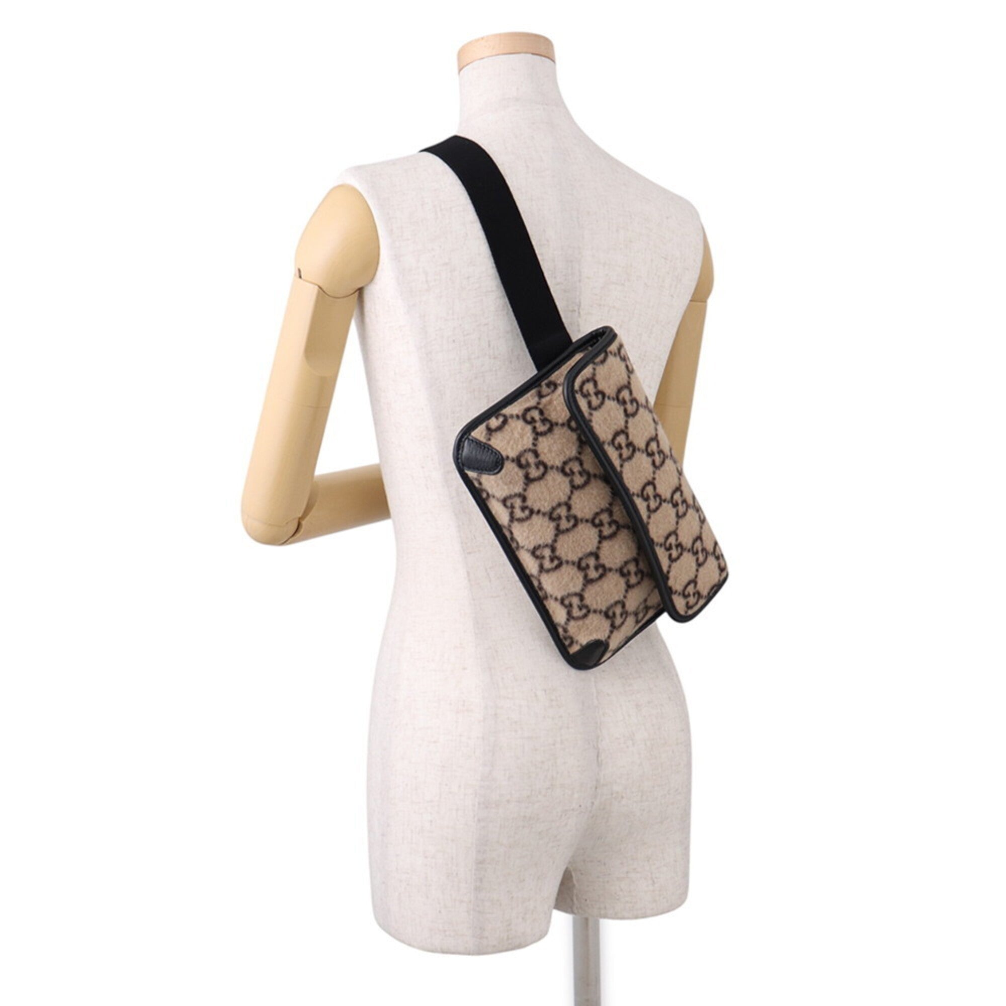 Gucci Beige Black Wool Leather Handbag Sling Bag (Pre-Owned)
