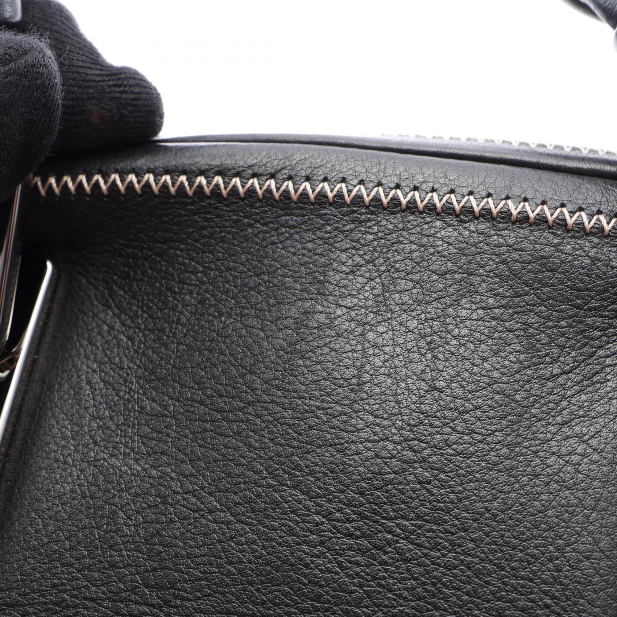 Chanel Black Leather Handbag (Pre-Owned)