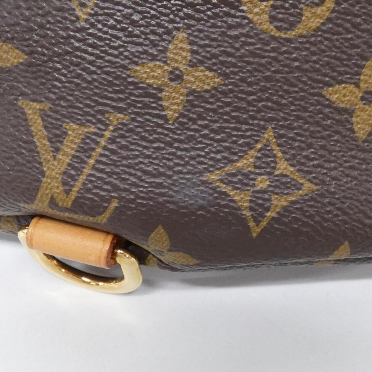 Louis Vuitton Marron Coated Canvas Shoulder Bag (Pre-Owned)