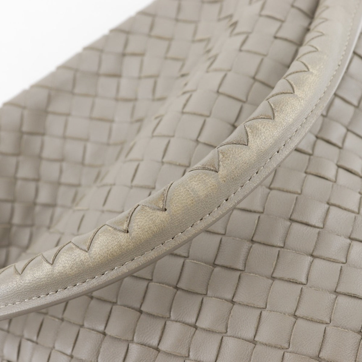 Bottega Veneta Gray Intrecciato Shoulder Bag (Pre-Owned)