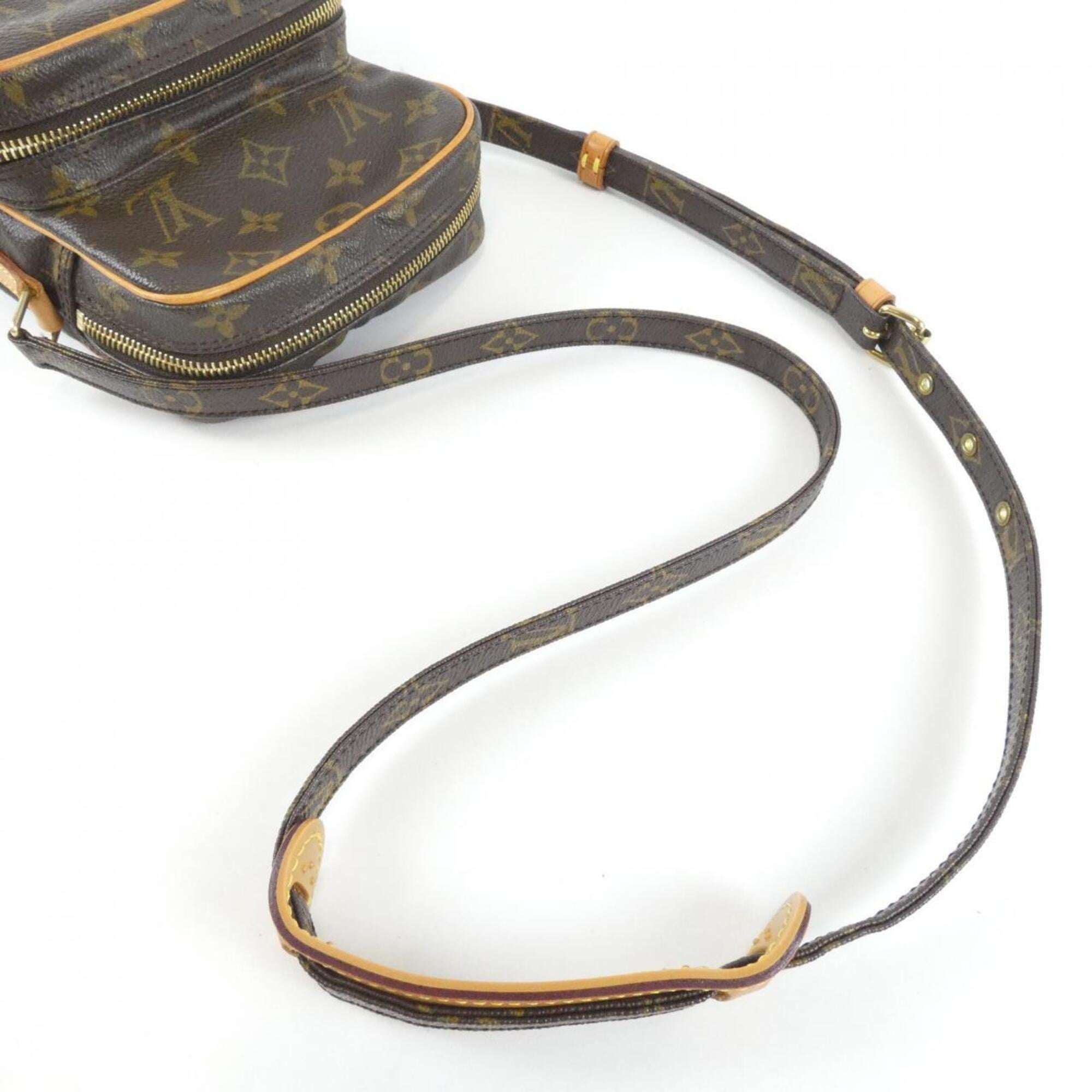 Louis Vuitton Brown Coated Canvas Shoulder Bag (Pre-Owned)