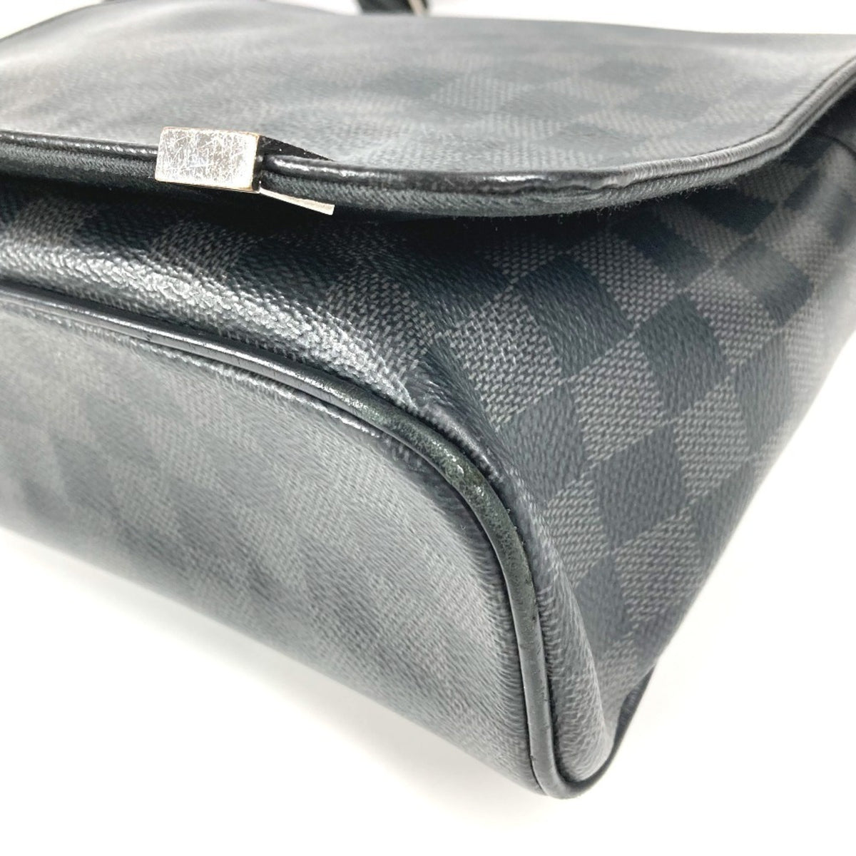 Louis Vuitton Damier Graphite Black Damier Graphite Shoulder Bag (Pre-Owned)