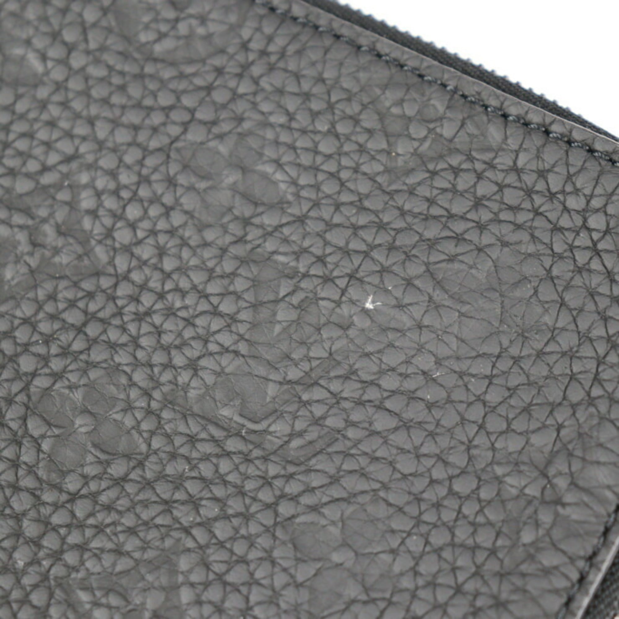 Louis Vuitton Black Leather Clutch Bag (Pre-Owned)