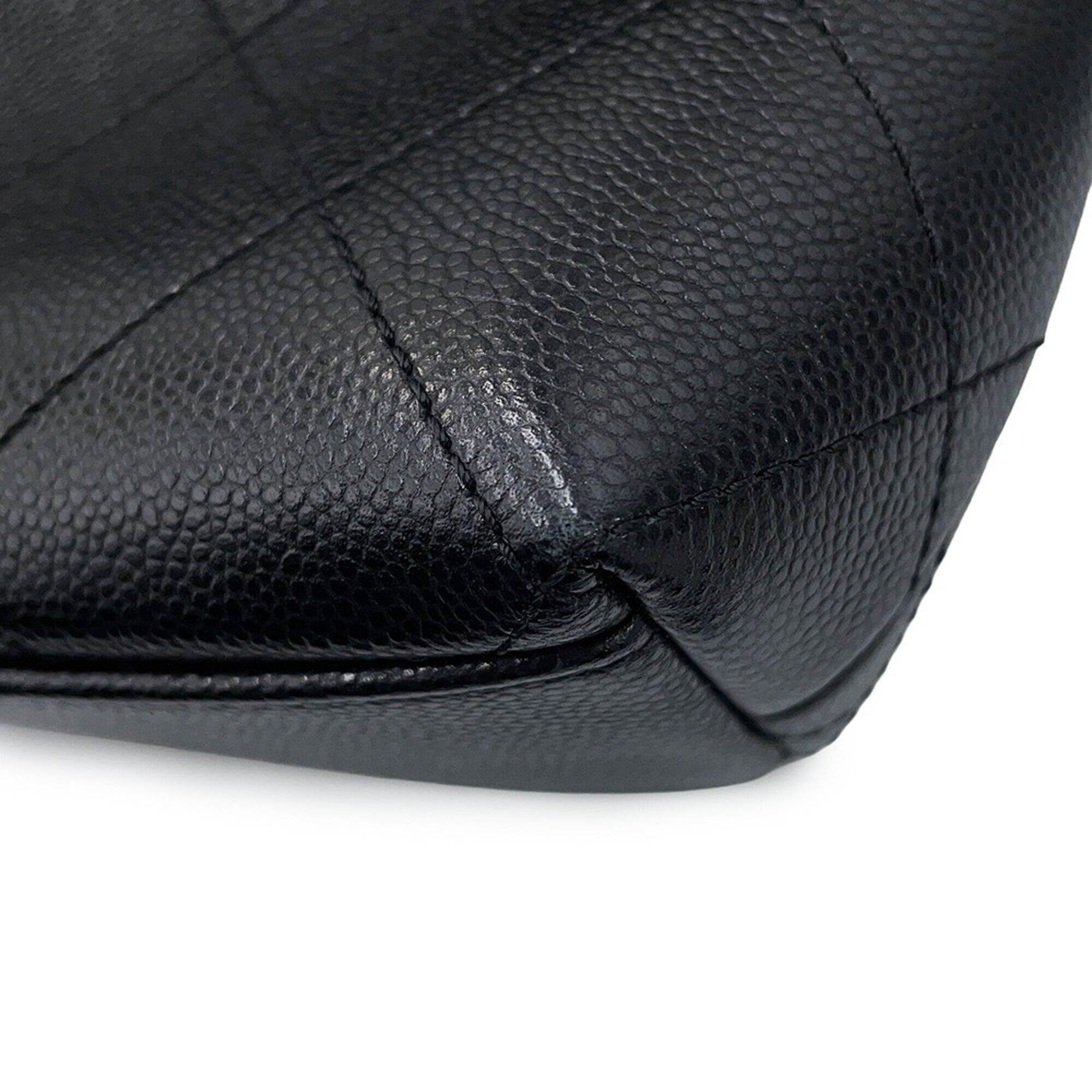 Chanel Matelasse Black Grained Calfskin Handbag Shoulder Bag (Pre-Owned)