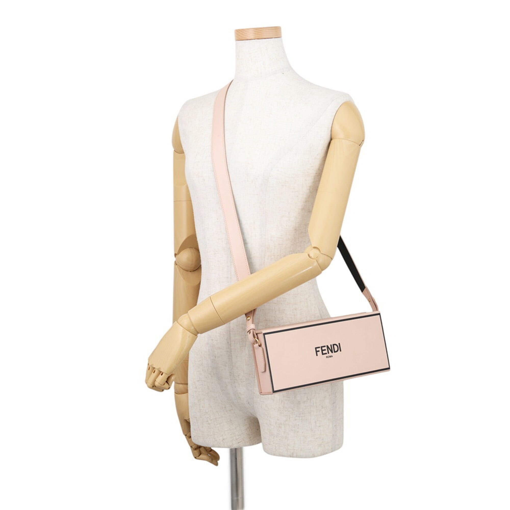 Fendi Pink Leather Shoulder Bag (Pre-Owned)