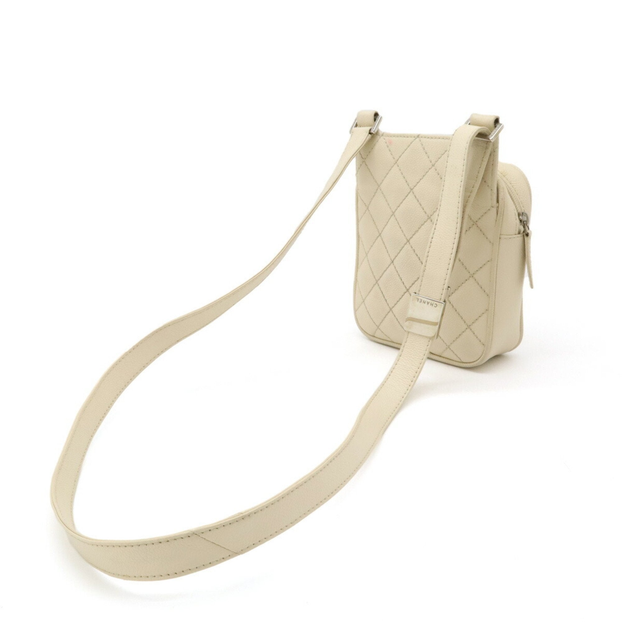 Chanel Light Beige Caviar Leather Pochette Shoulder Bag (Pre-Owned)