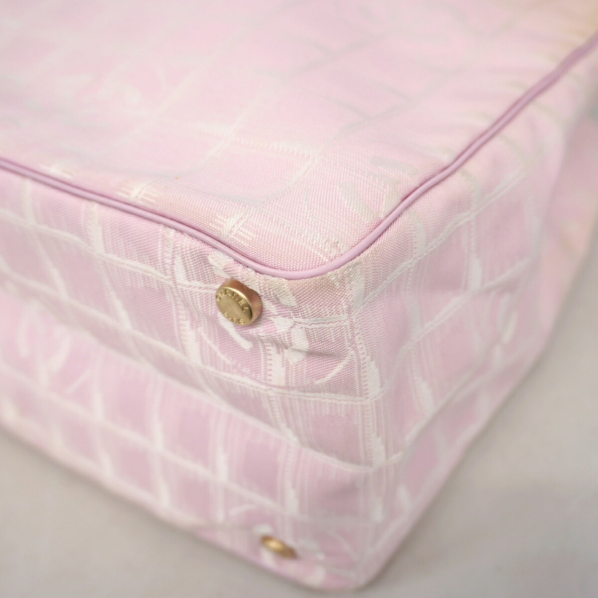 Chanel Pink Nylon Tote Bag (Pre-Owned)