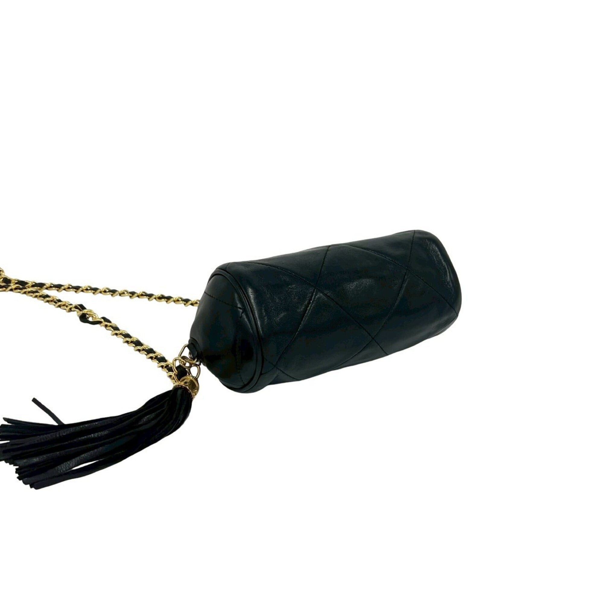 Chanel Black Leather Shoulder Bag (Pre-Owned)