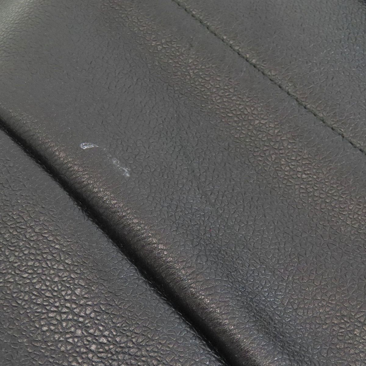 Bvlgari Black Leather Tote Bag (Pre-Owned)