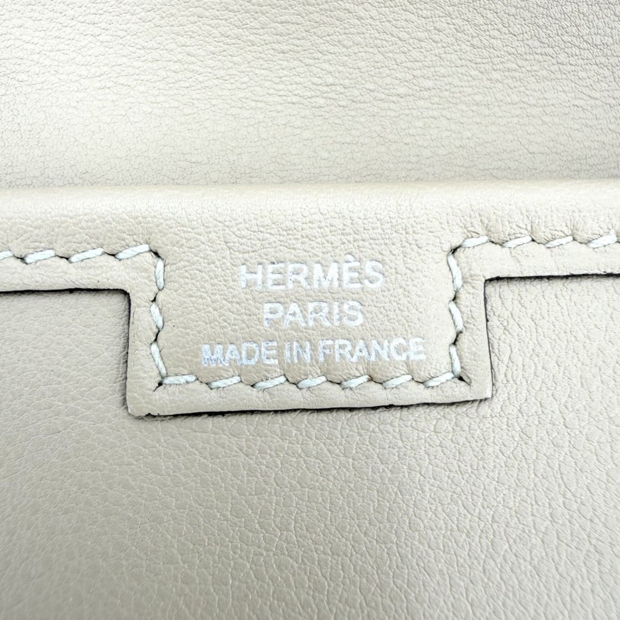 Hermes Beige Leather Clutch Bag (Pre-Owned)