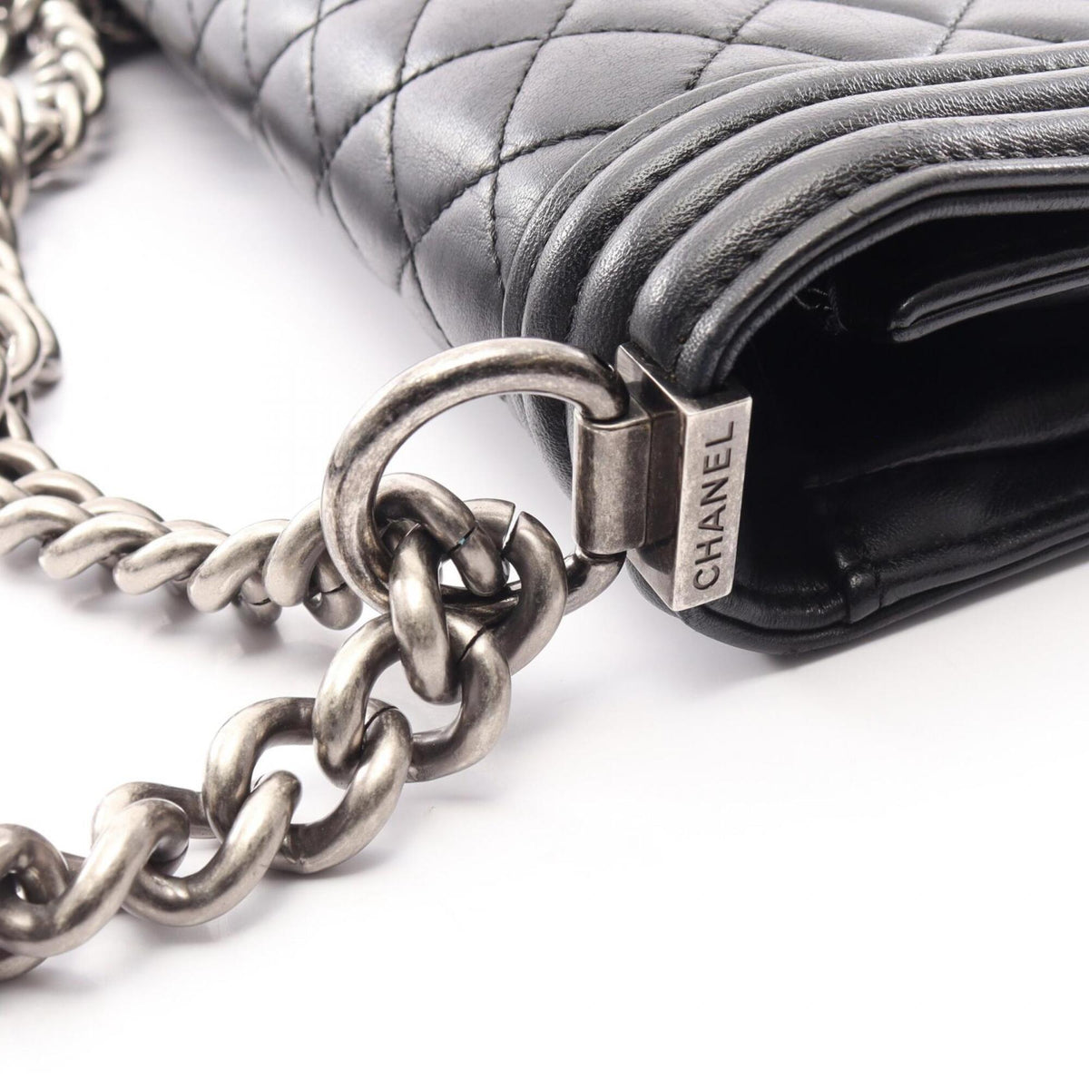 Chanel Black Leather Handbag Shoulder Bag (Pre-Owned)