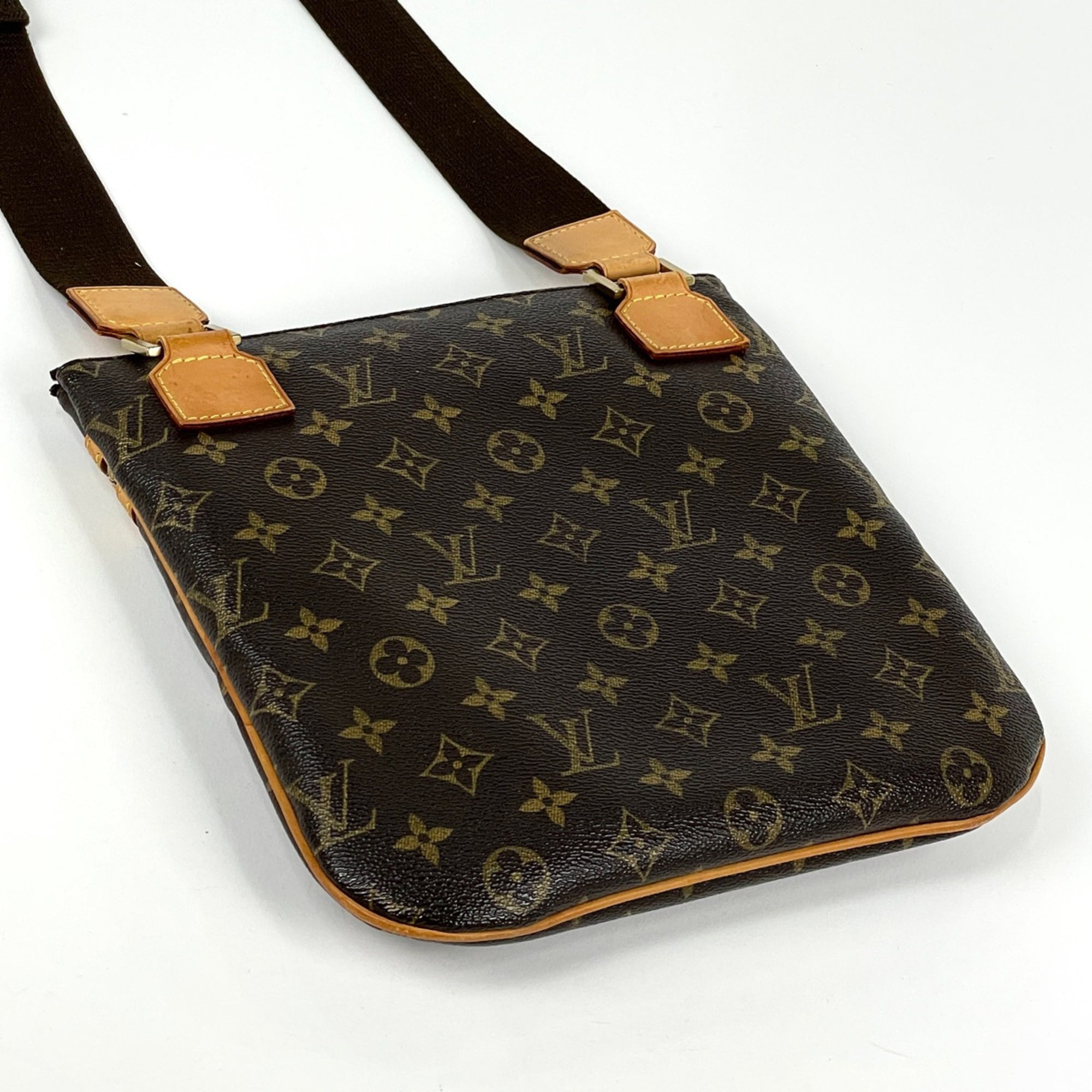 Louis Vuitton Brown Monogram Pochette Shoulder Bag (Pre-Owned)
