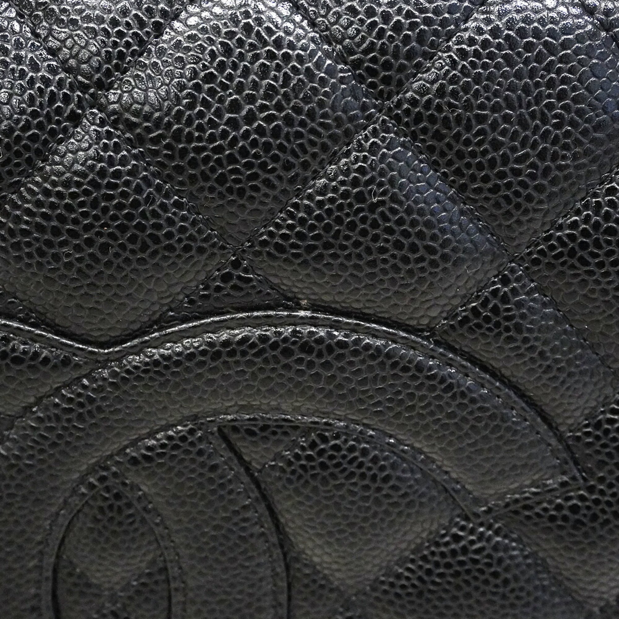 Chanel Black Grained Calfskin Handbag (Pre-Owned)