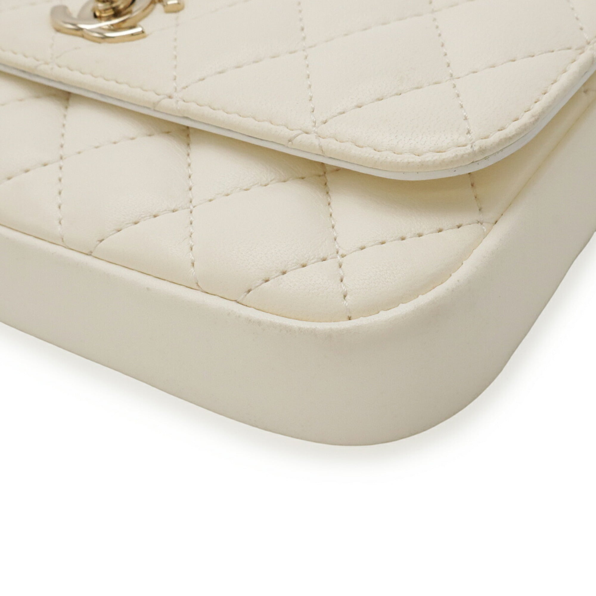 Chanel Matelasse Black Ivory Leather Pochette Shoulder Bag (Pre-Owned)