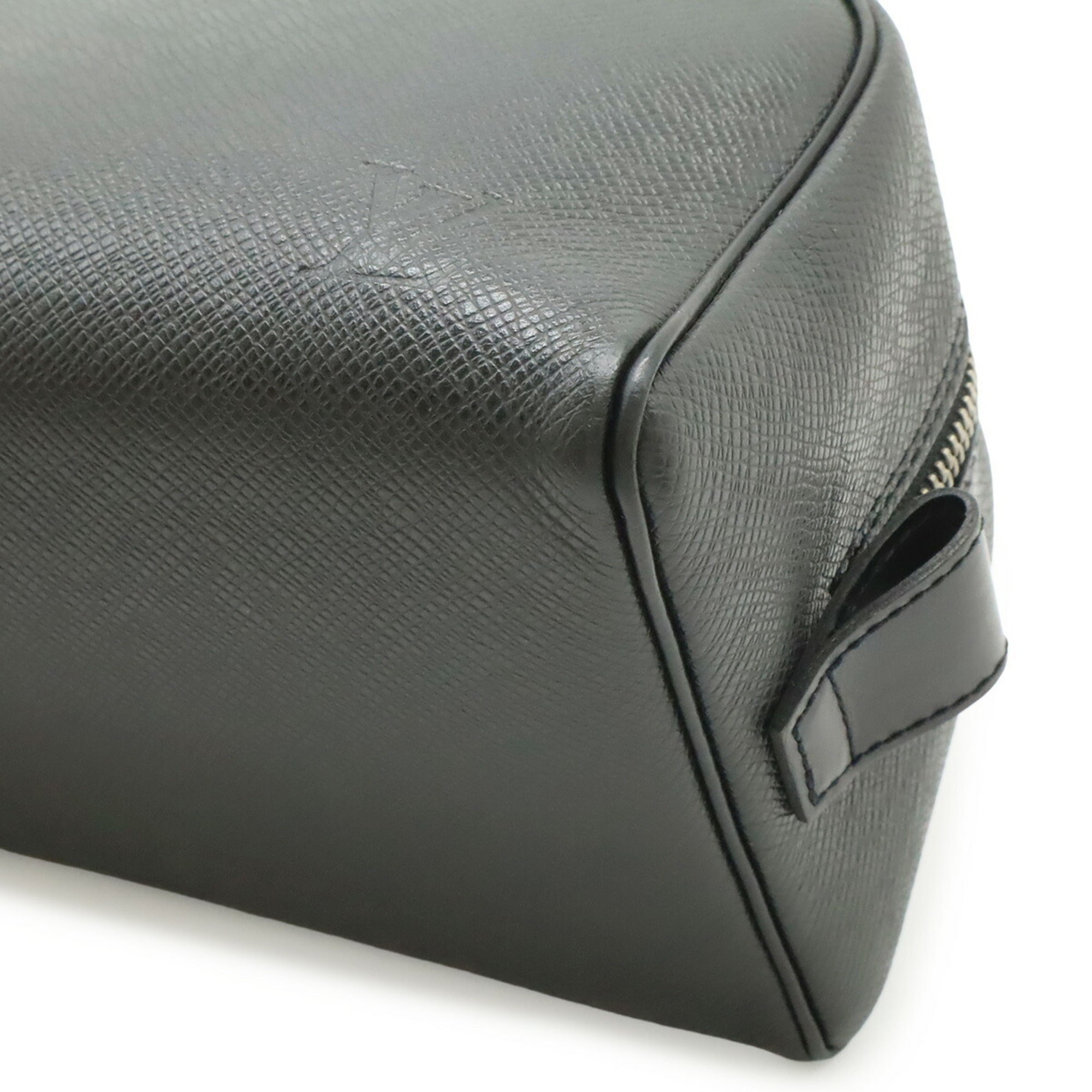 Louis Vuitton Ardoise Taiga Leather Leather Pouch (Pre-Owned)