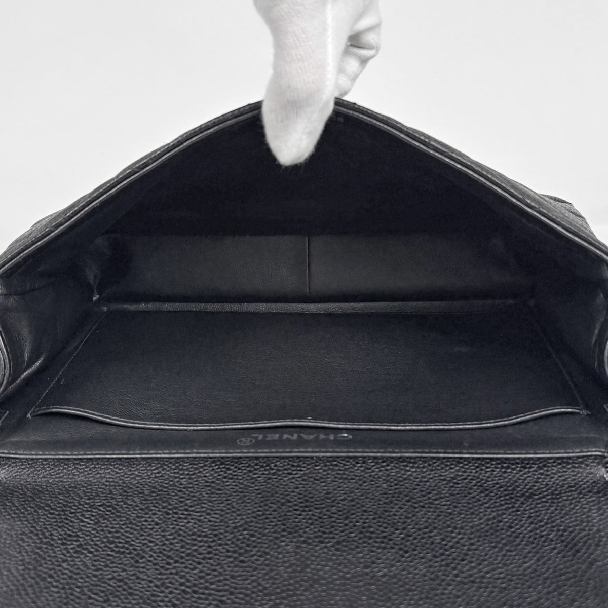Chanel Matelasse Black Grained Calfskin Handbag (Pre-Owned)