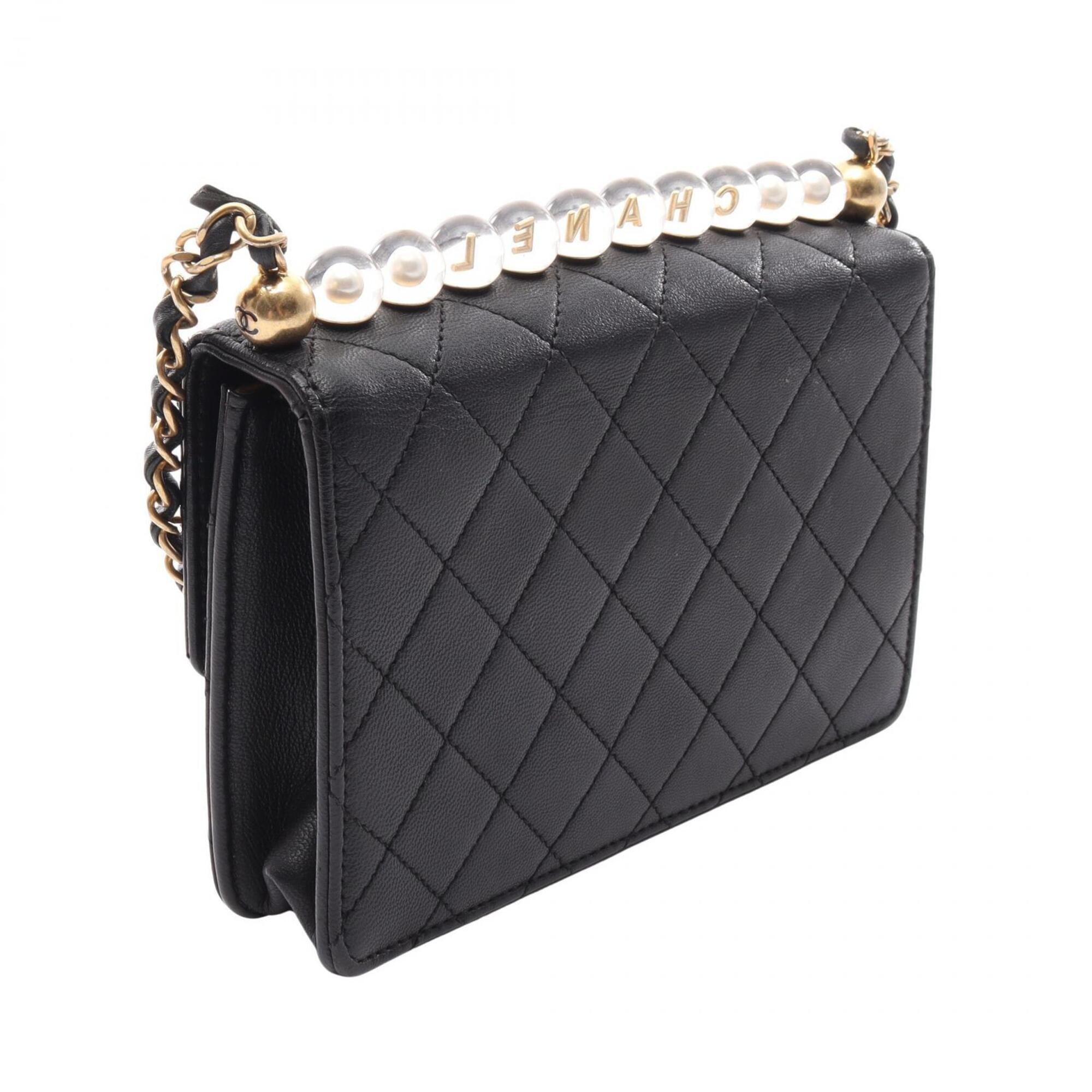Chanel Black Leather Handbag Shoulder Bag (Pre-Owned)