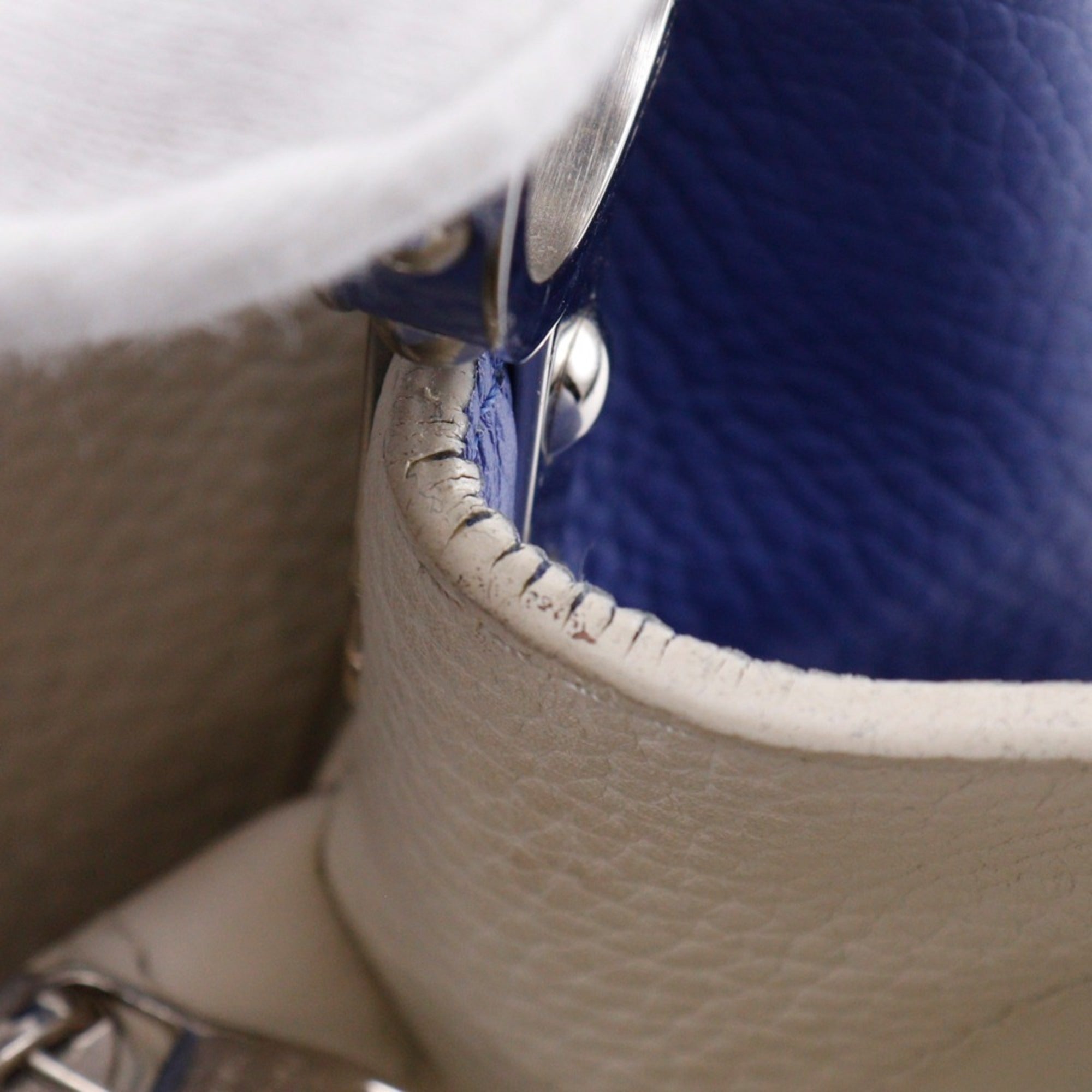 Louis Vuitton Blue White Handbag (Pre-Owned)