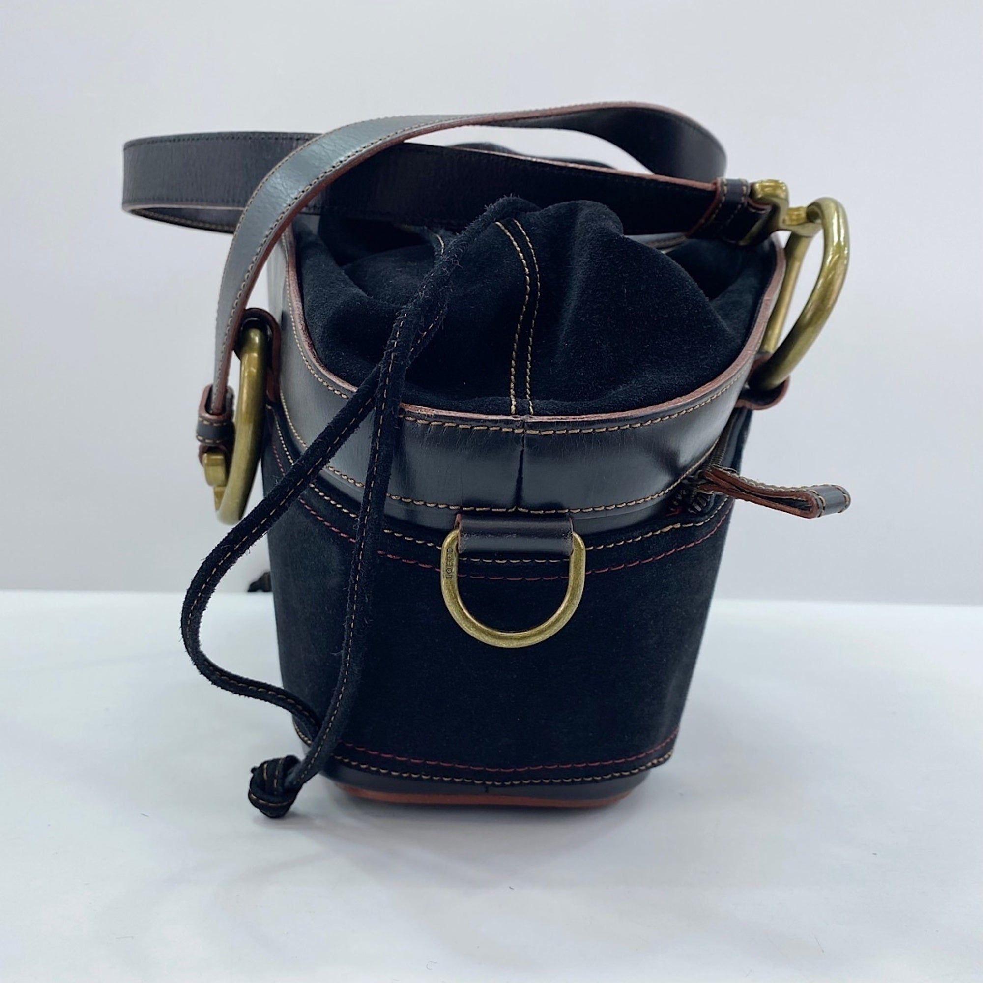 Loewe Black Shoulder Bag (Pre-Owned)