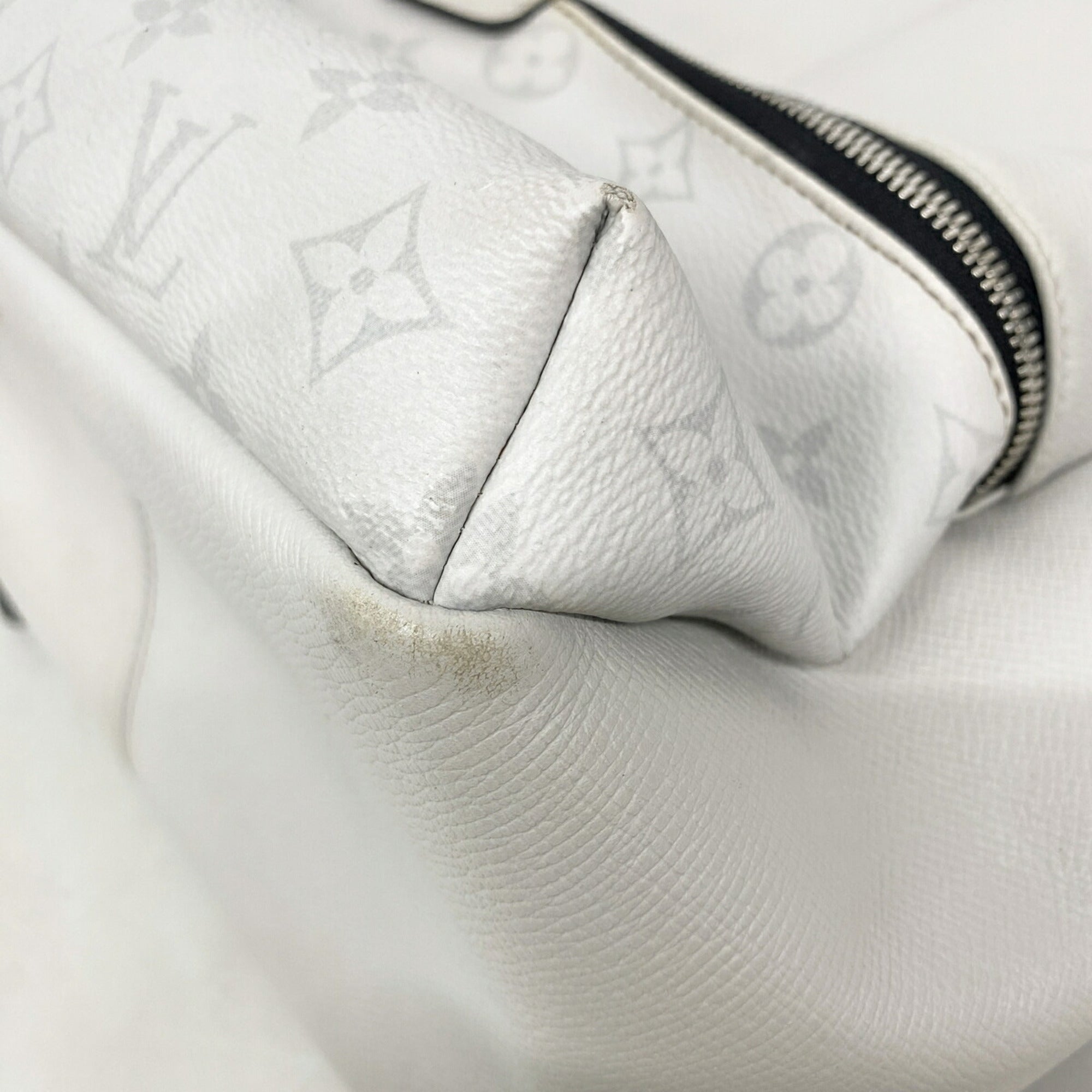 Louis Vuitton Blanc Backpack (Pre-Owned)