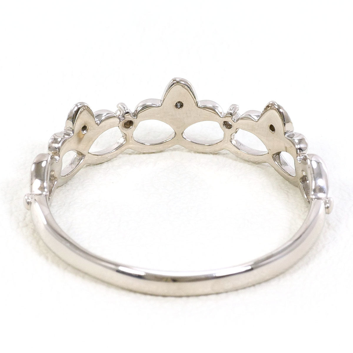 Unbranded White Gold White Gold (18K) Band Ring (Pre-Owned)